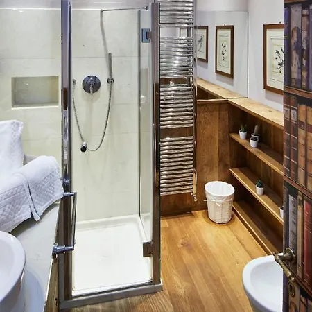 Casa Gugu Bed & Breakfast 3*