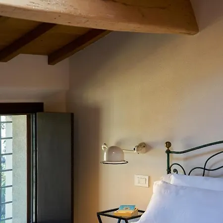 Casa Gugù Bed & Breakfast